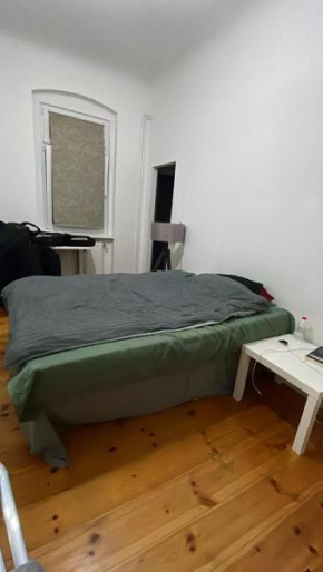 Schöne ruhige gesamte möblierte Unterkunft
